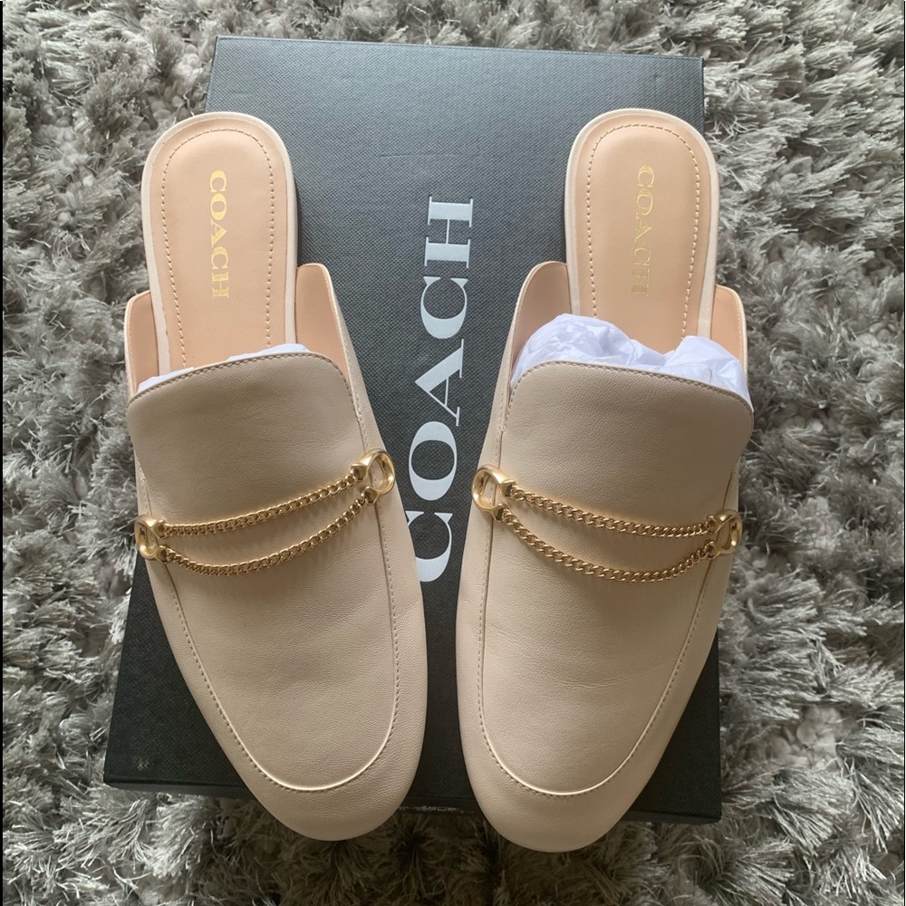 Women’s Coach flats